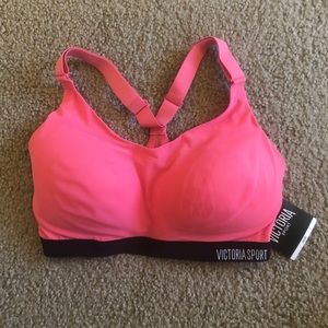 NWT Victoria Secret Sports Bra - 32DD